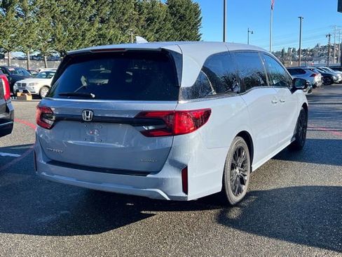 Used 2025 Honda Odyssey Sport-L image 8