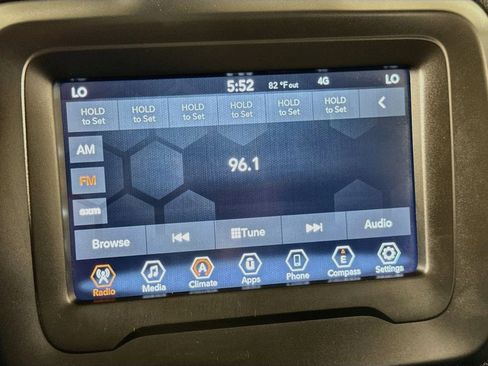 Used 2021 Jeep Renegade Latitude AWD/4WD image 35