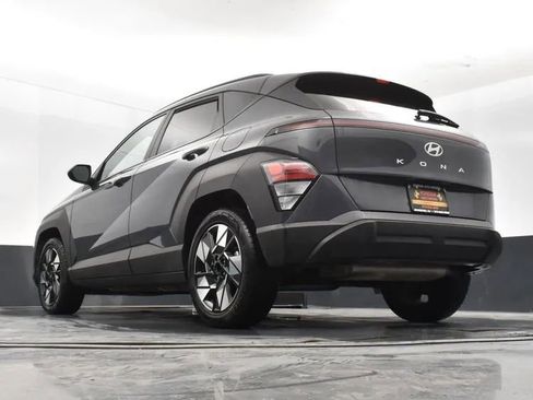 Used 2024 Hyundai Kona SEL image 12