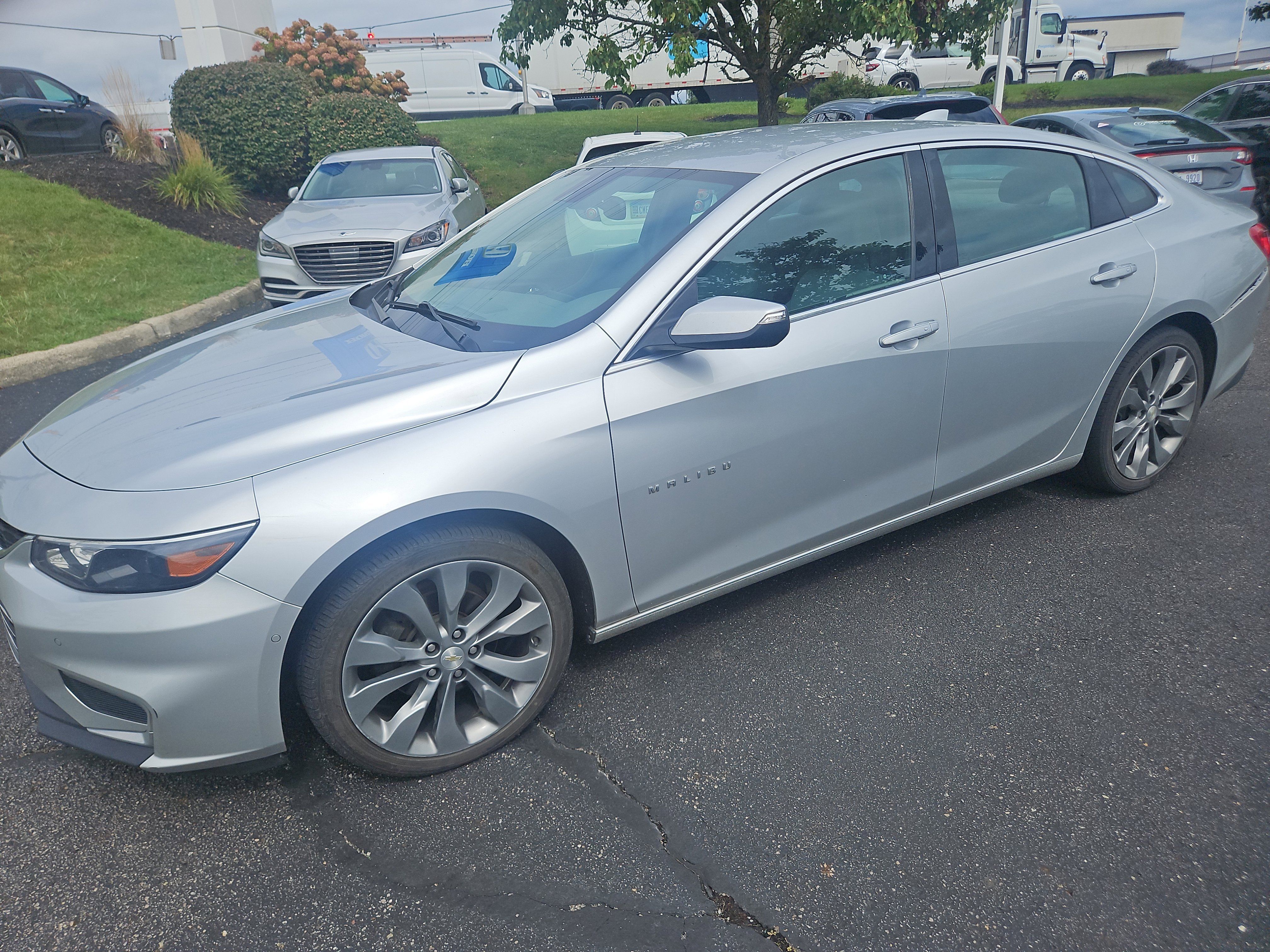 Used 2016 Chevrolet Malibu Premier w/ Driver Confidence Package II FWD image 28