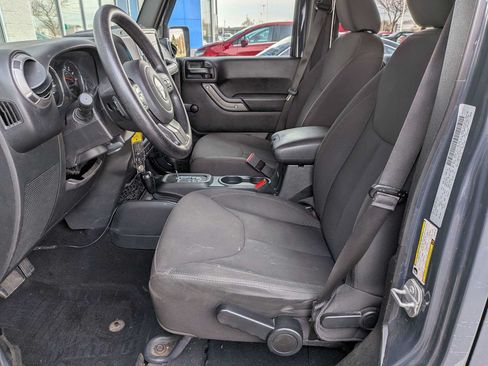 Used 2017 Jeep Wrangler Unlimited Sport AWD/4WD image 16