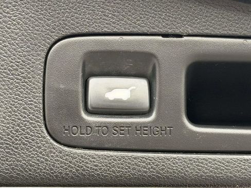 Used 2018 Honda CR-V Touring image 9