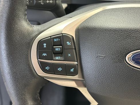 Used 2024 Ford Explorer XLT w/ Equipment Group 202A RWD image 29