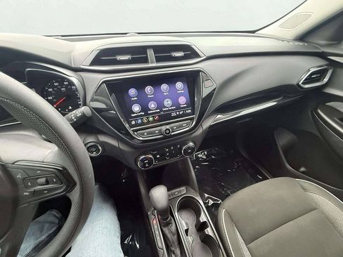 Used 2022 Chevrolet TrailBlazer LT w/ Convenience Package FWD image 18
