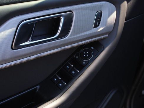 New 2026 Ford Explorer Active w/ Active Comfort Package RWD image 39