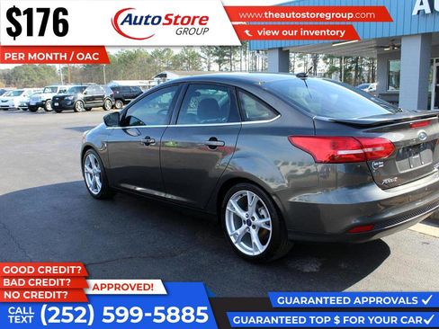 Used 2015 Ford Focus Titanium image 8