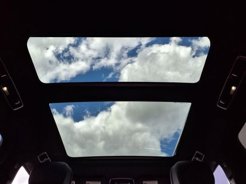 Certified 2023 Land Rover Range Rover SE AWD/4WD image 24