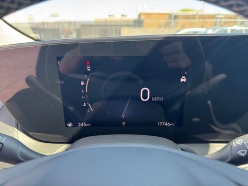 Used 2025 Buick Encore GX Preferred image 38