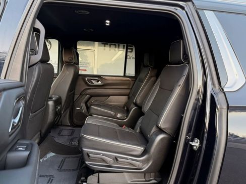 Used 2023 Chevrolet Suburban Premier RWD image 22