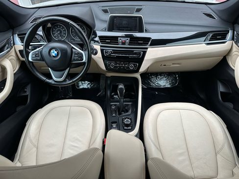 Used 2018 BMW X1 xDrive28i image 3