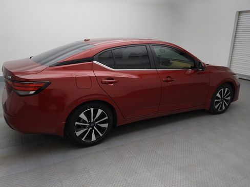 Used 2024 Nissan Sentra SV w/ SV Premium Package image 10