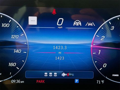 Used 2025 Mercedes-Benz C 300 4MATIC Sedan image 13