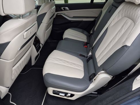 Certified 2023 BMW X7 xDrive40i w/ Executive Package AWD/4WD image 18