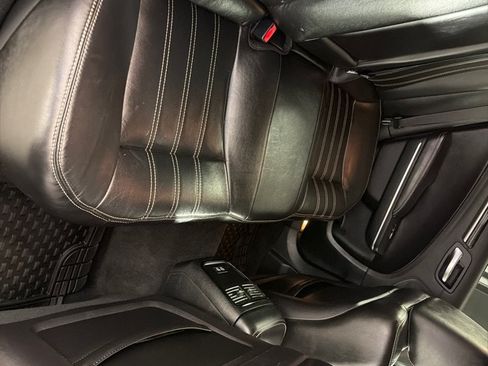 Used 2018 Chrysler 300 S w/ 300S Premium Group RWD image 23