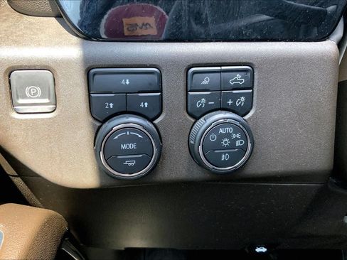 Used 2024 Chevrolet Silverado 2500 LT w/ All Star Edition AWD/4WD image 35