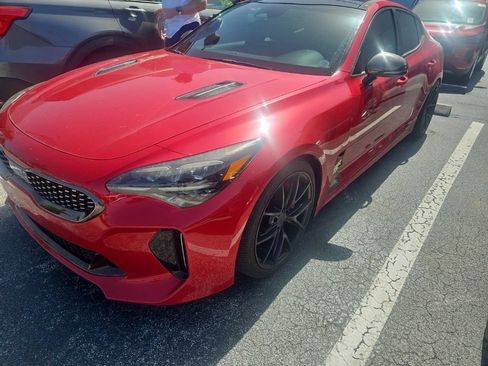 Used 2022 Kia Stinger GT1 RWD image 3