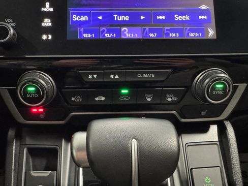 Used 2018 Honda CR-V Touring image 15