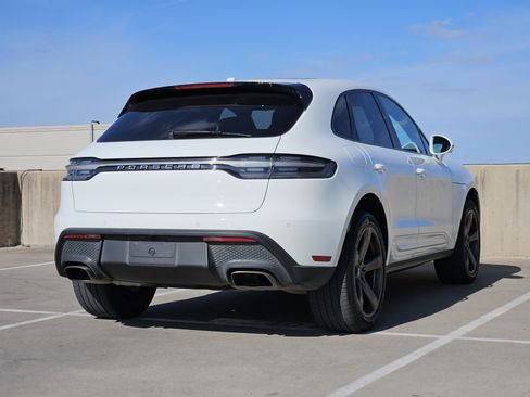 Used 2023 Porsche Macan Turbo image 8