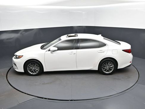 Used 2018 Lexus ES 350 w/ Premier Package FWD image 32