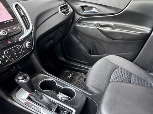 Used 2020 Chevrolet Equinox LT FWD image 23