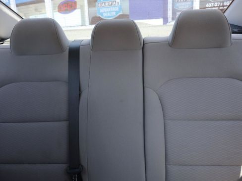 Used 2019 Hyundai Elantra SEL FWD image 18