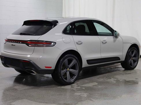 Certified 2025 Porsche Macan image 9