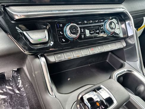 New 2026 GMC Sierra 1500 Denali AWD/4WD image 27