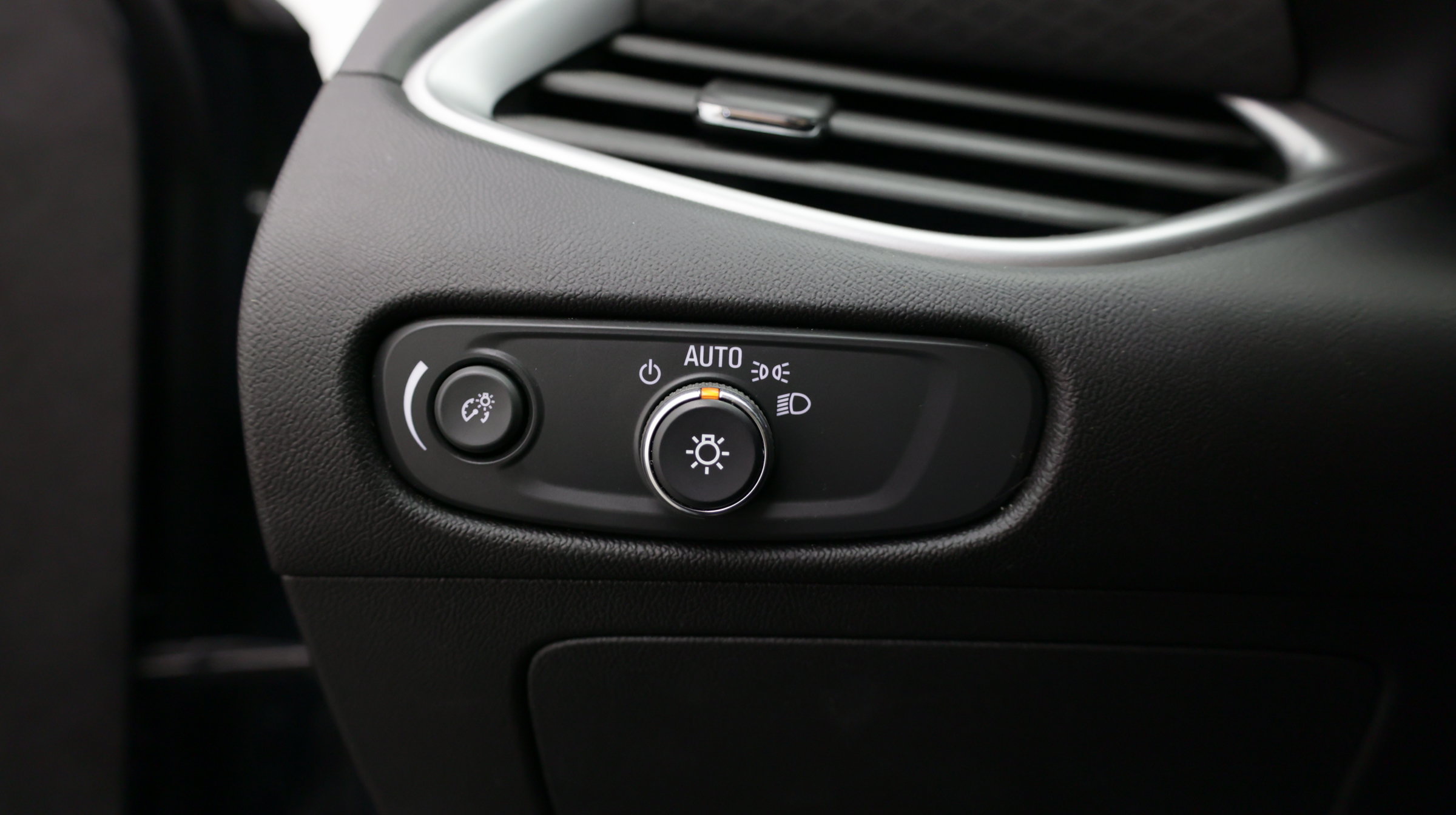 Used 2020 Chevrolet Malibu LS FWD image 18