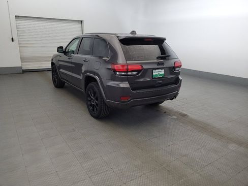 Used 2020 Jeep Grand Cherokee Altitude AWD/4WD image 5