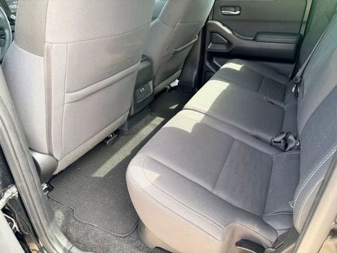 Used 2022 Nissan Frontier SV RWD image 12