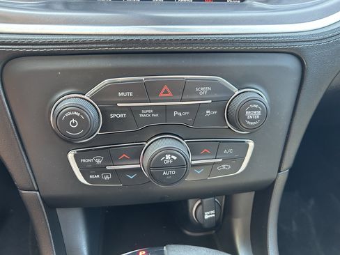 Used 2019 Dodge Charger R/T w/ Plus Group image 15