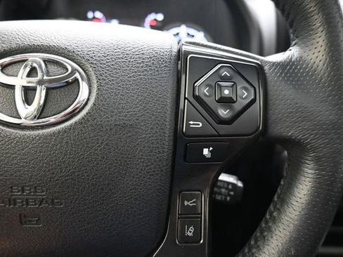 Used 2020 Toyota 4Runner Venture w/ Moonroof Package image 29