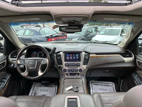 Used 2017 GMC Yukon XL Denali w/ Open Road Package AWD/4WD image 23