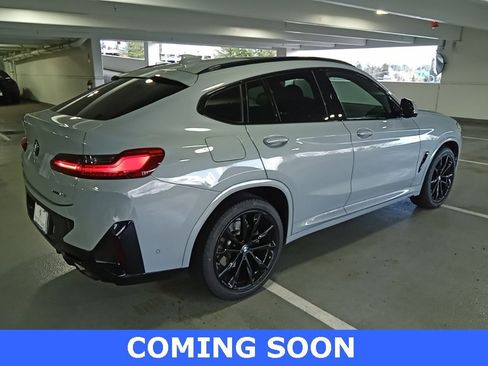 Used 2023 BMW X4 xDrive30i w/ M Sport Package image 6