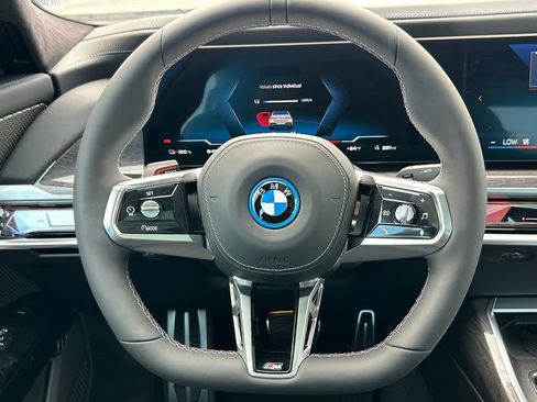 New 2026 BMW i7 M70 w/ Executive Package AWD/4WD image 18