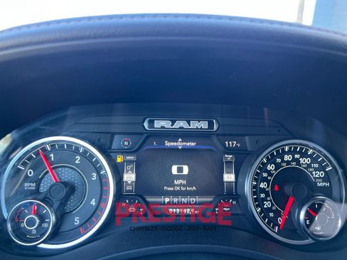 Used 2024 RAM 2500 Laramie AWD/4WD image 27
