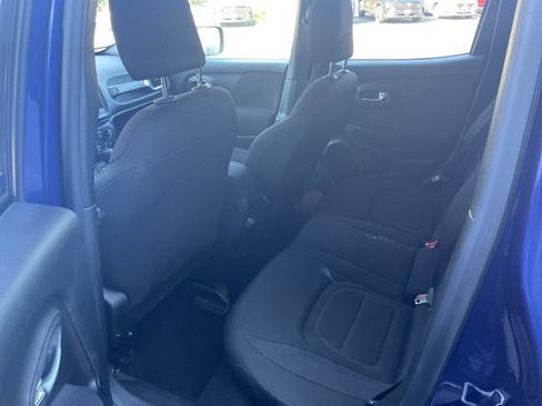 Used 2021 Jeep Renegade Latitude image 10