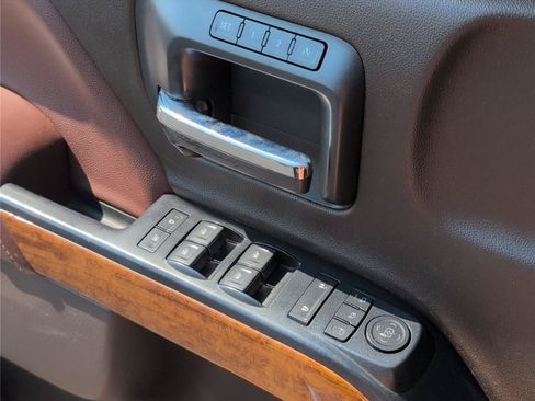 Used 2018 Chevrolet Silverado 1500 High Country AWD/4WD image 21