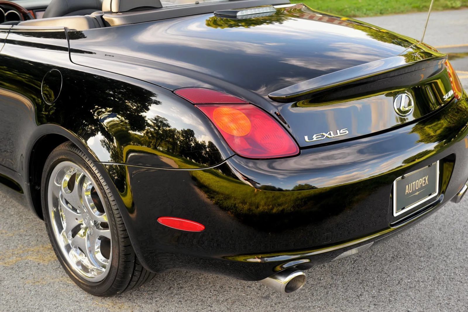 Used 2002 Lexus SC 430 Convertible RWD image 28