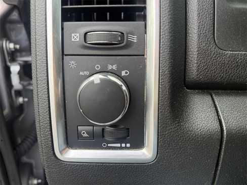 Used 2024 RAM 1500 Classic Warlock image 31