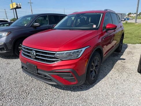 Used 2024 Volkswagen Tiguan SE AWD/4WD image 5
