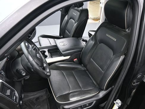 Used 2019 RAM 1500 Laramie image 11