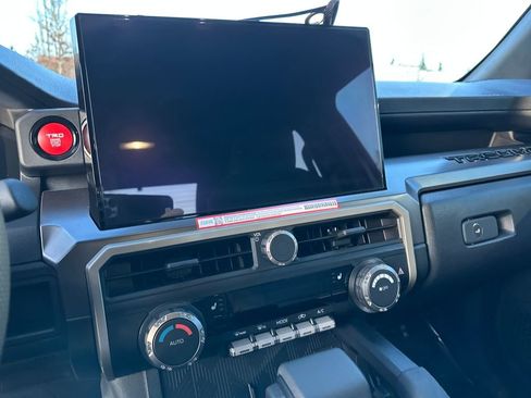 Used 2024 Toyota Tacoma TRD Sport image 22