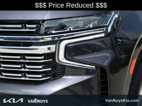 Used 2024 Chevrolet Suburban Premier RWD image 8