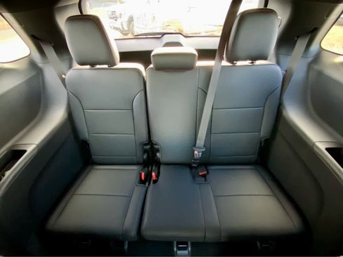 New 2026 Chevrolet Traverse Z71 w/ Driver Confidence Package image 30