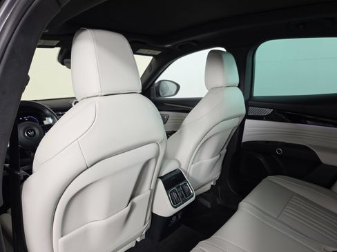 Used 2023 Maserati Grecale Modena AWD/4WD image 20