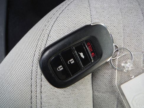 Used 2023 Honda HR-V LX image 35