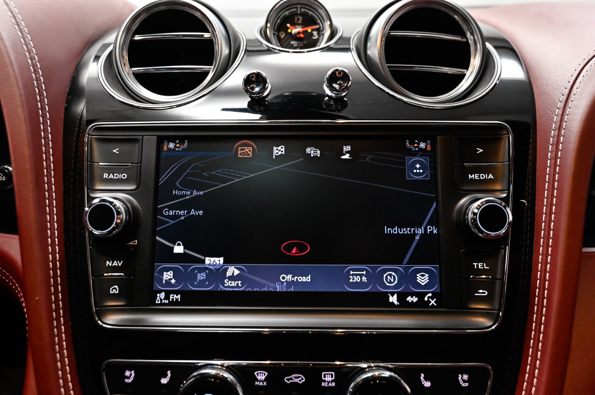 Used 2019 Bentley Bentayga AWD/4WD image 49