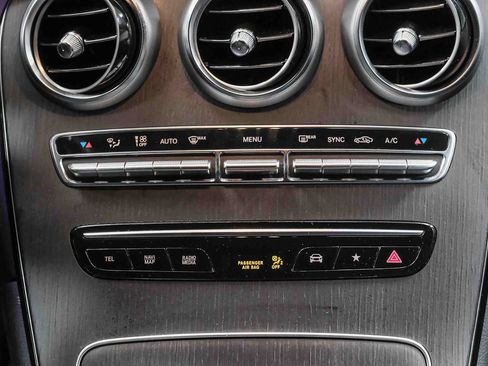 Certified 2022 Mercedes-Benz GLC 300 image 17