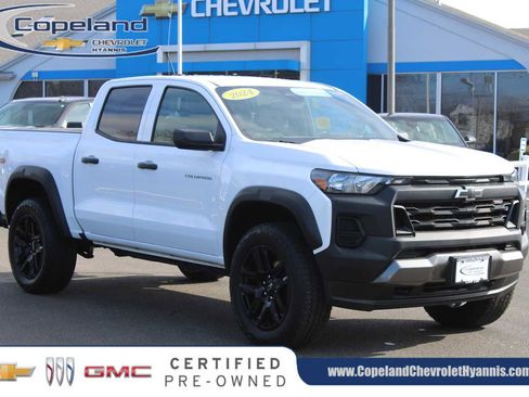 Certified 2024 Chevrolet Colorado Trail Boss w/ Advanced Trailering Package image 1